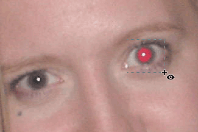 آموزش ابزار Red Eye Tool در فتوشاپ